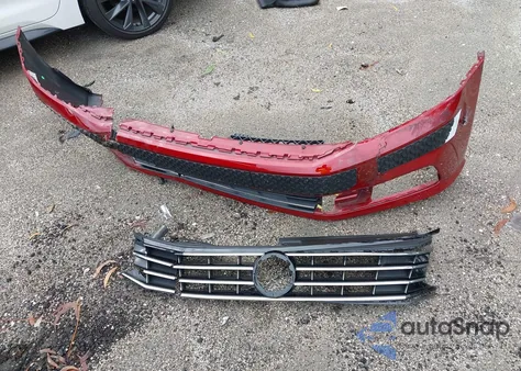 2018 Volkswagen Passat 2.0T Se z USA, uszkodzony, nr VIN 1VWBA7A39JC021529